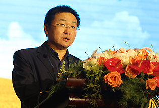 興業銀行總行營銷管理部總經理周偉