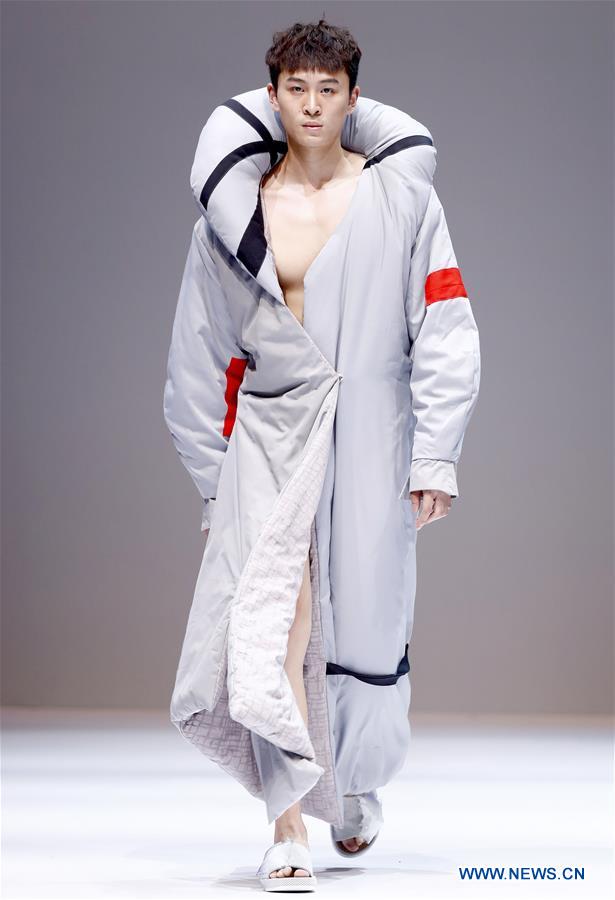CHINA-BEIJING-GRADUATE FASHION WEEK (CN)