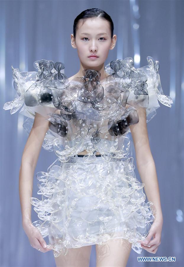 CHINA-BEIJING-GRADUATE FASHION WEEK (CN)