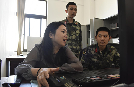 軍嫂鄭如:雖苦不怕,是我對愛的承諾