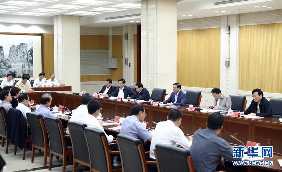 9月21日,中宣部在北京召開中央媒體駐外機構外宣工作座談會。中共中央政治局委員、中央書記處書記、中宣部部長劉奇葆出席座談會并講話。新華社記者 謝環馳 攝  9月21日,中宣部在北京召開中央媒體駐外機構外宣工作座談會。中共中央政治局委員、中央書記處書記、中宣部部長劉奇葆出席座談會并講話。新華社記者 謝環馳 攝