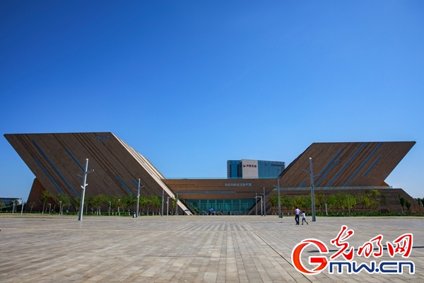 【新時代·幸福美麗新邊疆】讓幸福美麗常駐新時代——網媒沉浸體驗新疆之“新”