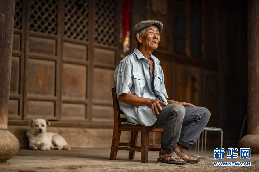 (壯麗70年·奮斗新時代——記者再走長征路·圖文互動)(4)83年前,那群年輕人的詩和遠方