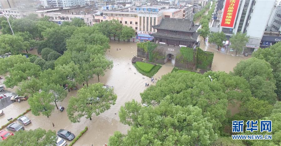 (關注“利奇馬”·圖文互動)(6)古城洪災 八方馳援——洪水災害下的浙江臨海現場目擊