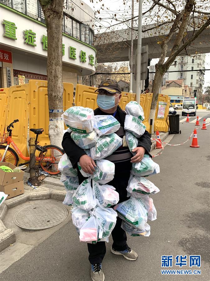 (新華全媒頭條·圖文互動)(6)從磨難中奮起——武漢戰“疫”凝聚中華民族磅礴力量