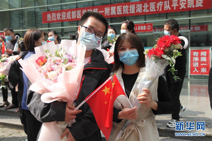 (新華全媒頭條·圖文互動)(11)“我看不見你的樣子,但我知道你是誰”——寫在國際護士節來臨之際