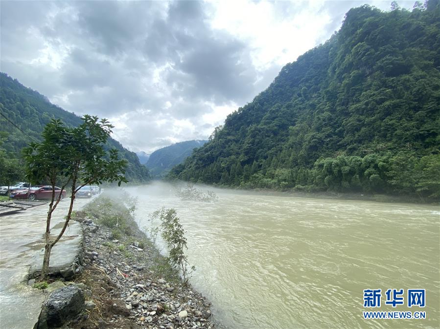 (防汛抗洪·圖文互動)(1)山洪襲來前,澧水河畔大轉移