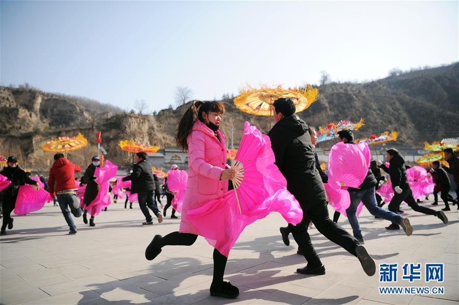 (新華全媒頭條·圖文互動)(2)偉大旗幟引領歷史巨變——習近平新時代中國特色社會主義思想指引“十三五”經濟社會發展述評