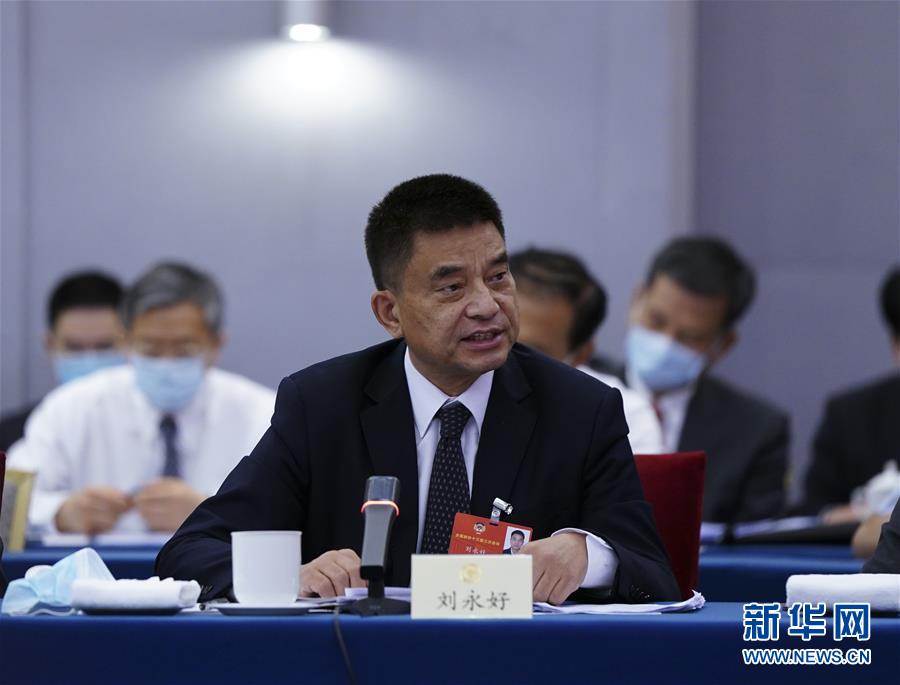 (新華全媒頭條·圖文互動)(10)從人民中汲取磅礴力量——習近平總書記同出席2020年全國兩會人大代表、政協委員共商國是紀實