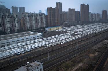 武漢:停擺的列車