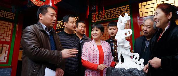 《奔月》主題雕塑落成