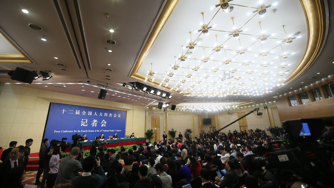 回放:財政部就“財政工作和財稅改革”答問