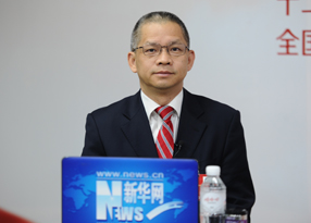 鐘發平做客新華網兩會訪談直播間