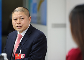 陳世強回答主持人提問