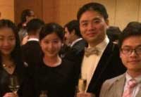 奶茶妹妹現身京東IPO慶功 求婚疑炒作