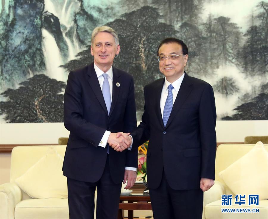 (時政)李克強會見英國首相特別代表、財政大臣哈蒙德