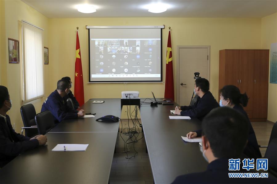 (國際疫情·圖文互動)(1)“和祖國的專家聊一聊很安心”——記中國援哈薩克斯坦醫療隊指導同胞抗疫