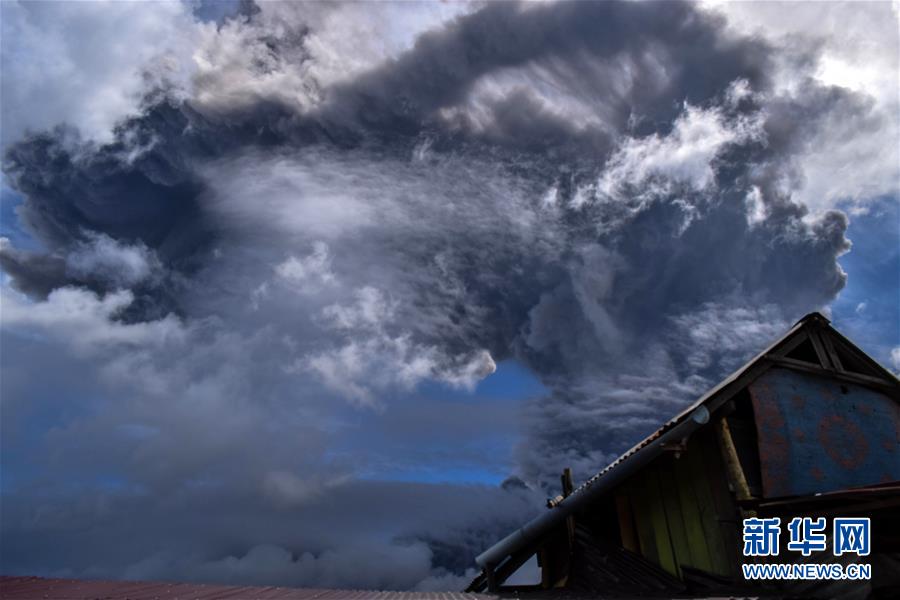 (國際)(1)印尼錫納朋火山噴發